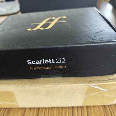 Tarjeta de sonido Focusrite Scarlet 2i2 - Img 122003871