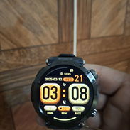 Smartwatch militar super duro con esfera de acero modelo Rock1 con batería de 600 mah y resistencia al agua - Img 55931399