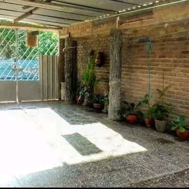 🏠 Casa De Renta Con Piscina En Guanabo. 👥 Capacidad para 6 personas. 📱 Reservas: +5355149761. - 9/10