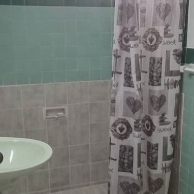 SE RENTA LINEAL APARTAMENTO DE 2 CUARTOS CERCA DE LA RAMPA - 5/10