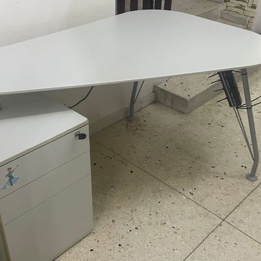 Vendo Mesa de Escritorio perfecto estado de las duras - 2/2