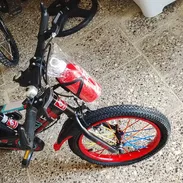 Bicicleta de niño y niña - Img 55956023