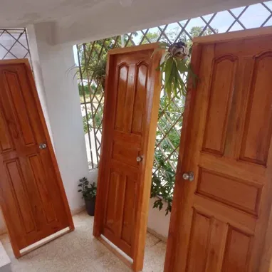 Puertas de buena madera - 2/7