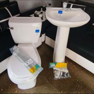 ❎❎ Juegos de baño corona 👑 con todos sus accesorios y tasa tanque ,importado máxima calidad nuebo en su caja - Img 50928379
