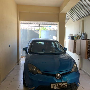Casa capitalista independiente de 2 plantas en Playa - Img 119304438