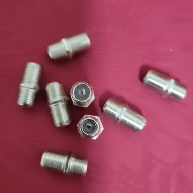 Empate de 3 salidas para cable coaxial y también empate en línea todo nuevo de paquete - Img 90411963