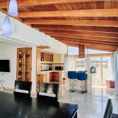 🏠 Renta de Casa en Santa Fé. 🌊 Tiene acceso directo al mar y jacuzzi.📞 Reservas: +5355149761. - 3/10