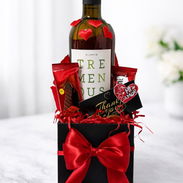 🍷💝 Arreglos con vino y dulces – Elegancia en cada detalle - Img 55247338