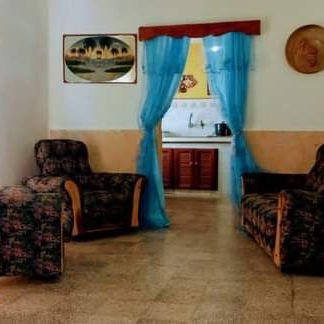 SE RENTA CASA DE 3 DORMITORIOS con PISCINA PEQUEña EN LA PLAYA DE GUANABO. 54026428 POR WHATSAPP - Img 115797396