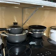 Cocina de inducción de 4 hornillas con las casuelas - Img 45818136