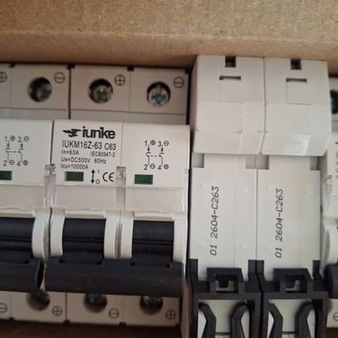 Breaker Corriente Directa, CD. Fotovoltaico. 16, 32 y 63 amperes. Disyuntores bipolares. - 9/9