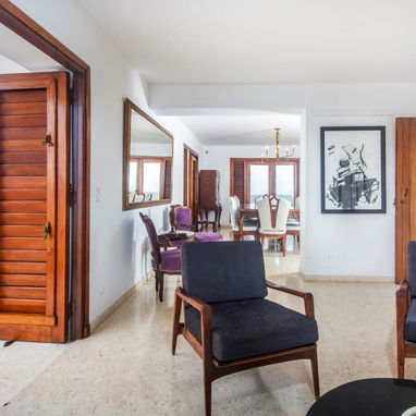 🌟 Apartamento de Lujo en El Vedado, La Habana ¡Vistas espectaculares, confort total y excelente ubicación! 🏙️✨ - Img 98107259