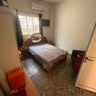 Casa independiente en venta antes de llegar a calle 60, a una cuadra antes de la avenida 19 - 4/10