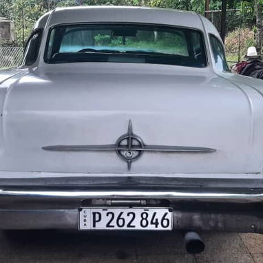 Se vende oldsmobile 57 modelo 88. - 2/9