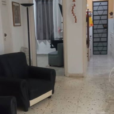 Renta de apartamento independiente en el Vedado, ideal para estudiantes. - Img 100330158