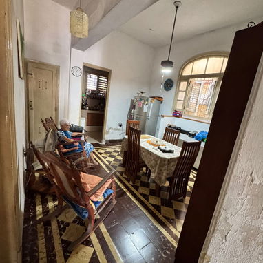 Casa independiente en Playa con garaje 4 cuartos y dos baños y medio - 3/10