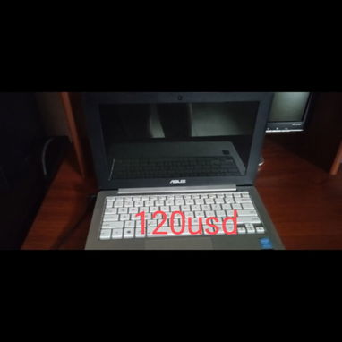 Laptop - Img 122855482