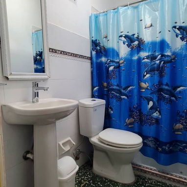 Disponible casa yaismet con piscina, billar y paneles en Guanabo. Whatssap 5295 9440 - 4/6