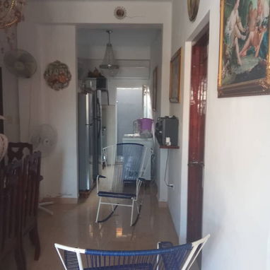 ๐ SE VENDE - PLAYA ๐ Bajos de una casa de dos plantas, apartamento 2 de 4. ๐๏ธ 2 cuartos ๐ฟ 2 baรฑos ๐๏ธ Sala amplia ๐ฝ - Img 125173876