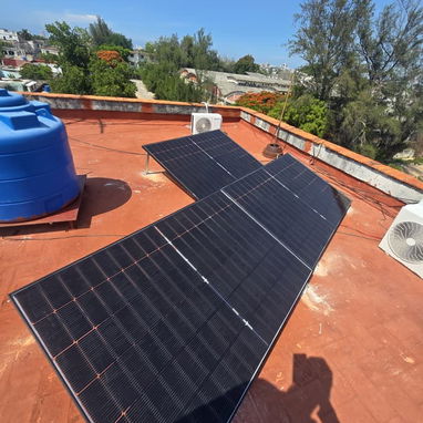 Instalación Profesional de Paneles Solares, Baterías y Sistemas de Energía Renovable - 4/4
