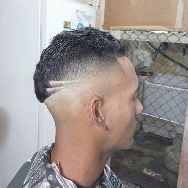 Barbero a domicilio.... Hasta el vedado puedo llegar, tengo en que moverme y mis máquinas son inalámbricas - Img 127140366