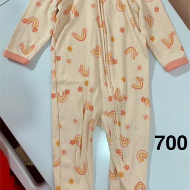 Ropa de bebé. Nuevas y otras de poco uso. Precios en las fotos. - Img 123974064