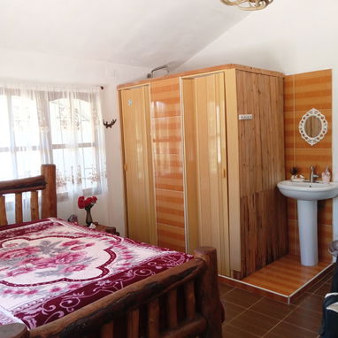 Hermosa finca de más de 1 hectárea con Bungalow cerca de Varadero, 3 cuartos, 4 baños, ranchón y jacuzzi exterior. - 5/10