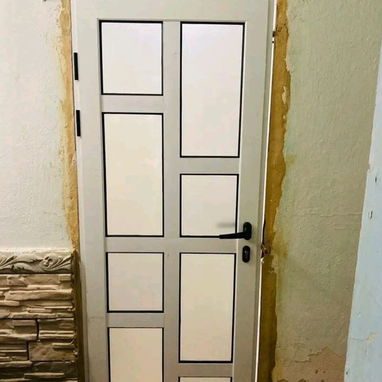Todo lo k necesitas en aluminio y cristal para su hogar o negocio cualquier información escribir al wasa 59234264 - Img 118635059