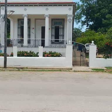 SE VENDE CASA COLONIAL EN MARIANO LA HABANA - 6/10