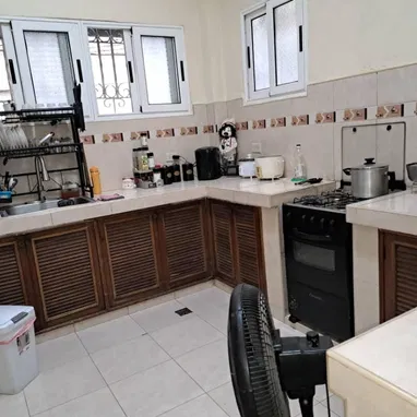 Casa independiente en Santo Su谩rez con garaje y 3 cuartos en 贸ptimo estado - Img 125888106