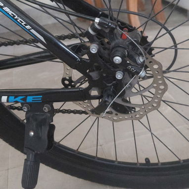 Vendo bicicleta MTB 26" marca FRIKE, 21 velocidades, de uso - Img 125972101