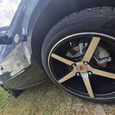 Geely CK 1.5 GS sedán negro en excelente estado - 4/5