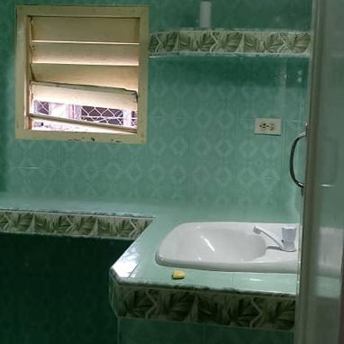 Venta de planta baja en Guanabo a 3 cuadras de la playa los 3 caballitos - 6/10