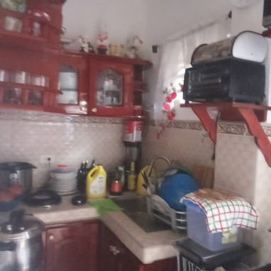 ๐ SE VENDE - PLAYA ๐ Bajos de una casa de dos plantas, apartamento 2 de 4. ๐๏ธ 2 cuartos ๐ฟ 2 baรฑos ๐๏ธ Sala amplia ๐ฝ - Img 125173879
