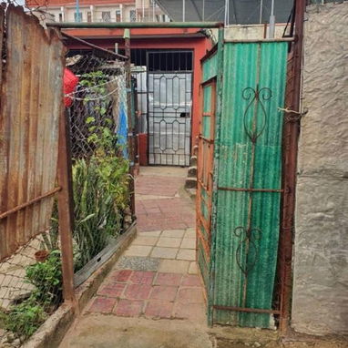 Casa independiente, 2 4tos placa libre - 5/8
