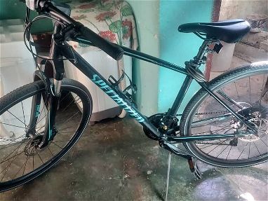Bicicleta nueva con luz alante y candado - Img main-image-45679113