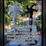 Ventilador recargable de pedestal nuevo en su caja - Img 54846735