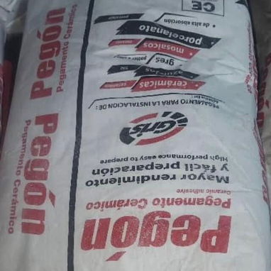 Venta de semento cola. Llamar al.58422453 - 2/4