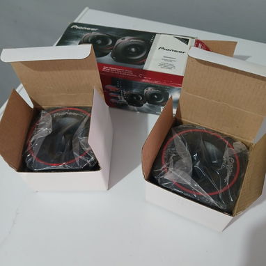 Se vende Tweeter Pioneer originales nuevos en su caja, precio 80 usd  interesados llamar o escribir al 53380315 - 3/4