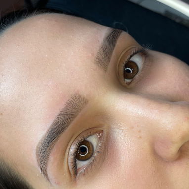 Servicio de cejas y depilación facial - 2/3