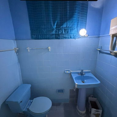 • LR006   🏢 Apartamento en Venta – Prado y Malecón, La Habana - 5/10