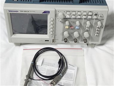 Tektronix TDS2012C Osciloscopio, Digital, 100Mhz, 2ch , 2GS/s, USB ***NUEVO*** - Img main-image