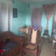 Se vende casa en moa de tres cuartos en 6000 y me ajusto se deja con todo adentro ubicada en las coloradas nuevas - Img 57079568