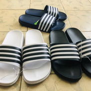 Chancletas para hombre - Img 48720580
