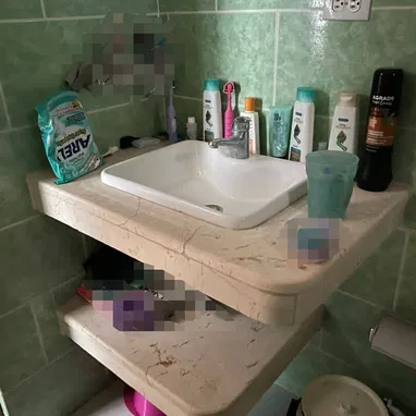 VENDE CASA FRENTE A LA TERMINAL 2 DEL AEROPUERTO. BOYEROS* - Img 127537971