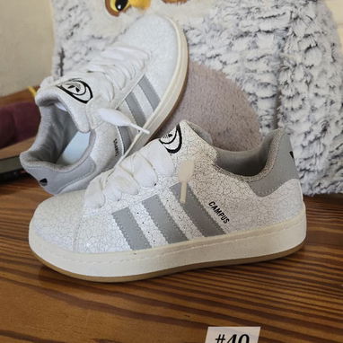 Zapatos Adidas y otras marcas - Img 122767025
