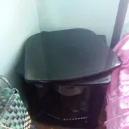 Mesa de caoba para TV. - Img 57859228