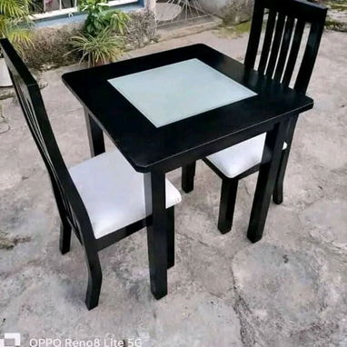 Juego de comedor de 4 y 2 sillas - Img 113018100