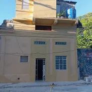 Casa en bajos de puerta de calle - Img 55318272