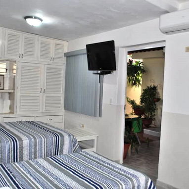 Cod.Z Casa en Varadero. 3 habitaciones + cocina equipada - Img 115373334